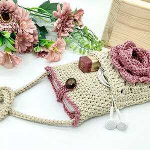 Engelskt virkmönster Vintage Rose Front Pocket Bag Phone Purse Blommig virkad väska Snygg kvinnaaccessoar Unik design Underbar gåva bild 9