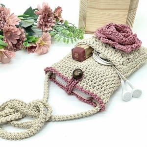 Engelskt virkmönster Vintage Rose Front Pocket Bag Phone Purse Blommig virkad väska Snygg kvinnaaccessoar Unik design Underbar gåva bild 8