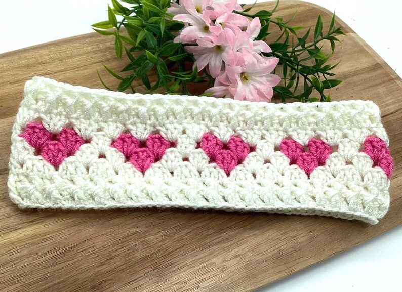 Englische Häkelanleitung für Oma Herzen Stirnband Häkelohrenwärmer Anleitung für Anfänger Weihnachtsgeschenk Süßes Baby Geschenk Mutter-Tochter Geschenk Bild 3