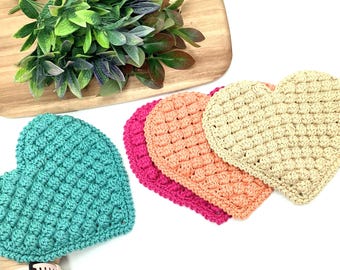 Patrón de crochet en inglés Agarradera de crochet con forma de corazón y pompón Tutorial de agarradera de crochet Agarradera con textura otoñal Idea para regalo de San Valentín y Navidad Salvamanteles de cocina