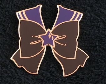 Sailor Saturn bow pin