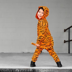 Sudadera con capucha y joggers de tigre unisex, disfraz de Halloween para niños pequeños, disfraz de tigre, disfraz de Rajah, niña tigre, disfraz de bebé fácil, orejas y cola de tigre imagen 5