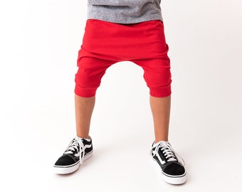 Pantalones cortos Harem rojos sólidos: moda infantil de Etsy, pantalones cortos rojos para niños pequeños, pantalones cortos harén para bebés, pantalones cortos rojos para niños, pantalones cortos del 4 de julio, pantalones cortos rojos cómodos