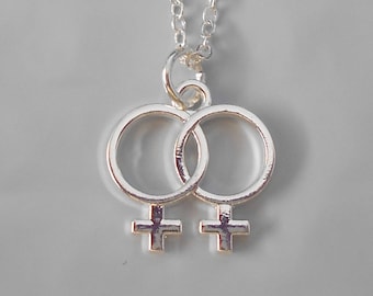 Collar y/o pendientes con doble símbolo de Venus en tono plateado - mujer lesbiana