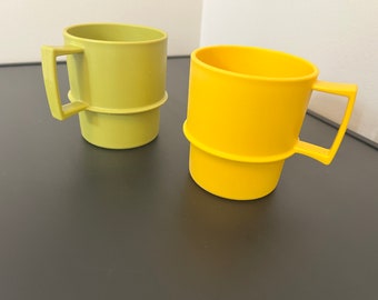 Vintage Tupperware Mugs/  Vintage Kitchenware /Retro Houseware Plastic Cups /Belgium 1970&#39;s