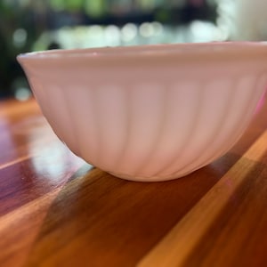 Vintage  FireKing Anchor Hocking milk glass swirl mixing bowl/ kitchenware bowl