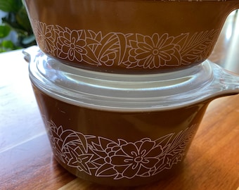 Vintage Pyrex Woodland Brown 471-B / 473 B   Casserole With One Lid.