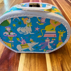 Vintage Circus Theme Lunch Box Cardstock Blue/ Circus Theme Lunch Box