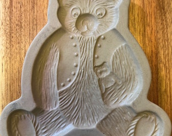 Vintage Brown Bag Cookie Art Mold Teddy Bear 1984, Good condition