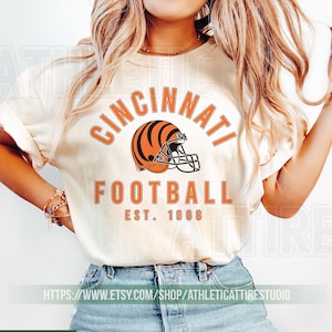 Cincinnati Football Comfort Colors Vintage Style T-Shirt, Cincinnati Football T-Shirt, Bengals Football T-shirt, Cincinnati Fan Gifts FGJ21