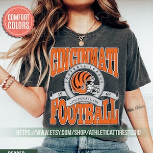 Cincinnati Football Comfort Colors Vintage Style T-Shirt, Cincinnati Football T-Shirt, Bengals Football T-shirt, Cincinnati Fan Gifts FVR21