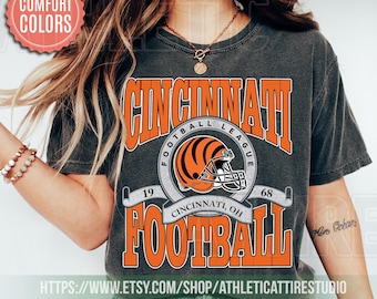 Cincinnati Football Comfort Colors Vintage Style T-Shirt, Cincinnati Football T-Shirt, Bengals Football T-shirt, Cincinnati Fan Gifts FVR21
