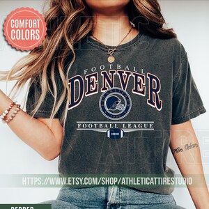 Denver Football Vintage Style Comfort Colors T-Shirt, Retro Denver Football Shirt, Denver Football Fans Gift T-shirt, Sunday Football FWR10