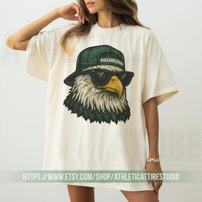 Philadelphia Football Vintage Mascot Sweatshirt T-Shirt,Philadelphia Eagle Football Shirt,Retro Eagle Crewneck,Vintage Eagle Fan Gift FAM4 zdjęcie 7