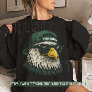 Philadelphia Football Vintage Mascot Sweatshirt T-Shirt,Philadelphia Eagle Football Shirt,Retro Eagle Crewneck,Vintage Eagle Fan Gift FAM4 zdjęcie 2