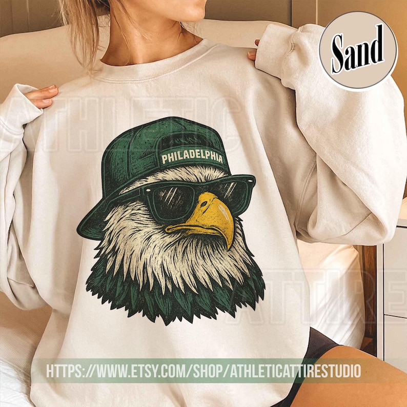 Philadelphia Football Vintage Mascot Sweatshirt T-Shirt,Philadelphia Eagle Football Shirt,Retro Eagle Crewneck,Vintage Eagle Fan Gift FAM4 zdjęcie 3