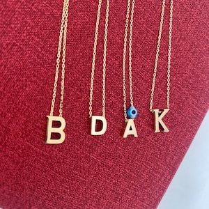 Collar con inicial de oro macizo de 14 quilates, dije de letra minimalista, collar con nombre, colgante delicado personalizado, regalos para ella, regalos para parejas, regalos para mamá