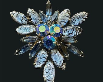 Vintage Brooch - Trilateral Blue AB - Molded Stones