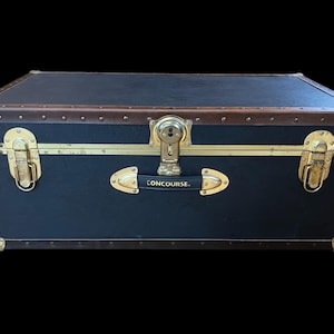 Black Vintage Concourse Travel Steamer Luggage Black Rolling Trunk - Chest -  Footlocker - Wood - Faux Leather