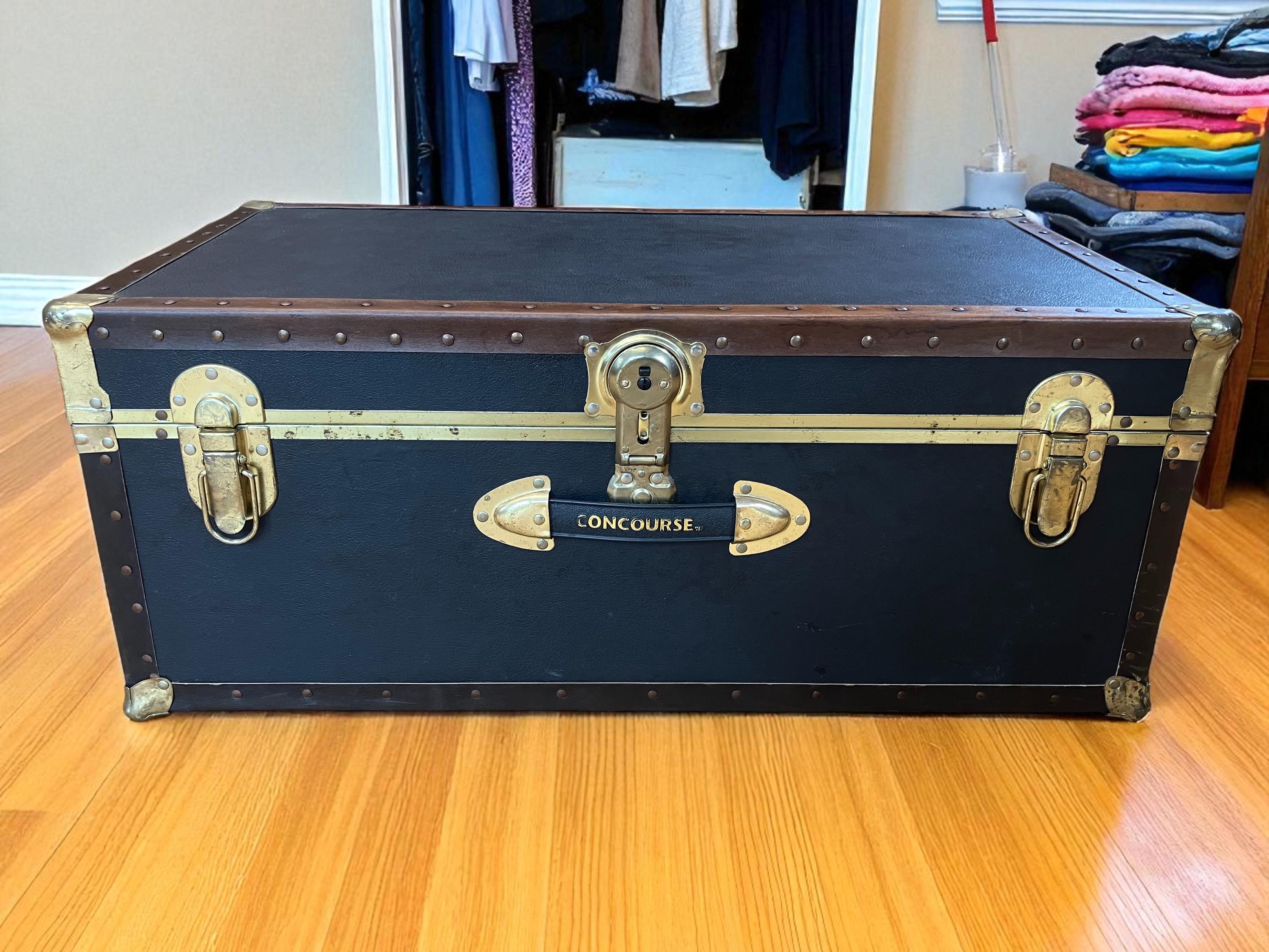 Black Vintage Concourse Travel Steamer Luggage Black Rolling Trunk