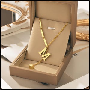 Collar con colgante de acero inoxidable con letra inicial para mujer, cadena de color dorado a la moda, collares con alfabeto de la A a la Z para clavícula, regalo de joyería