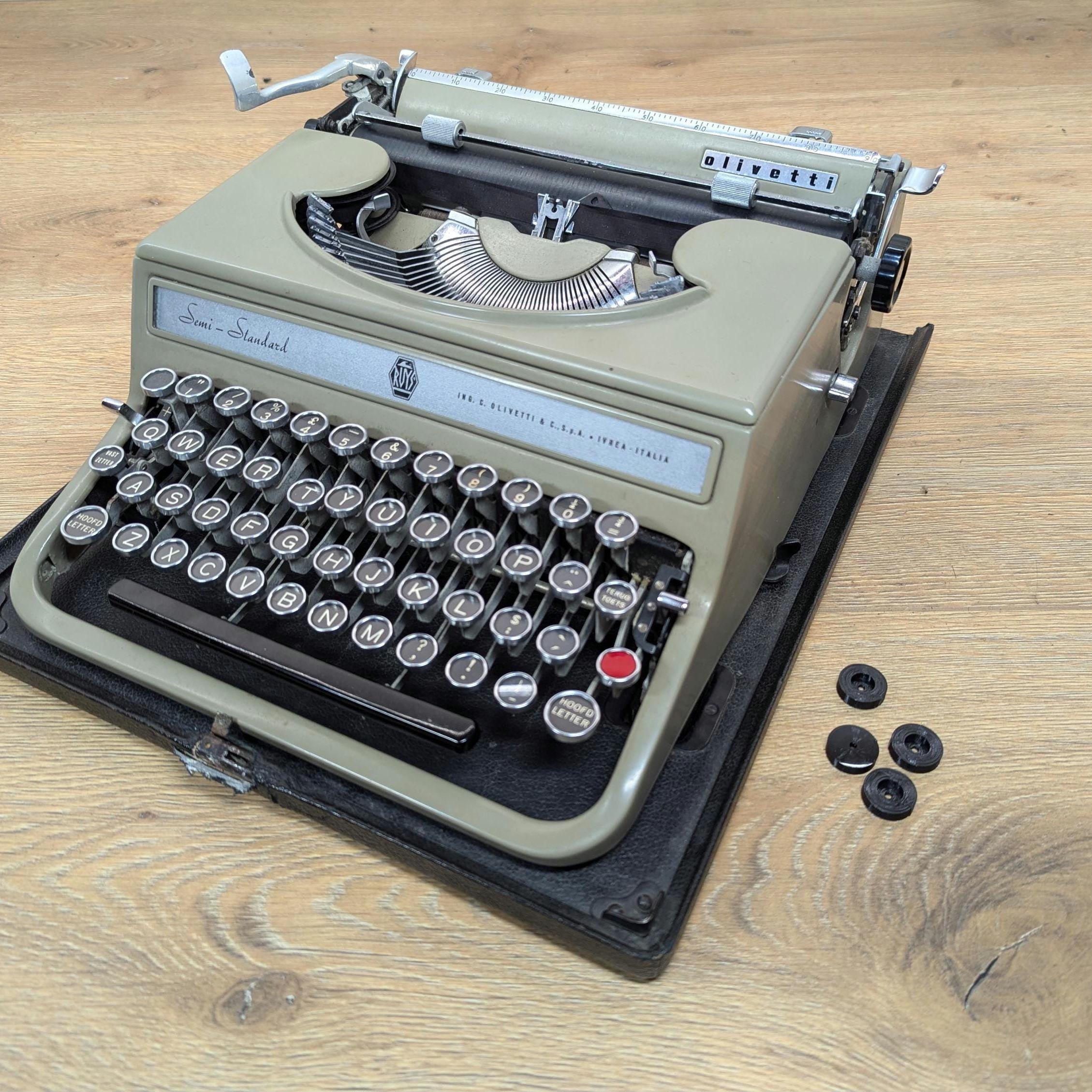 Olivetti Studio 42 Typewriter - Etsy