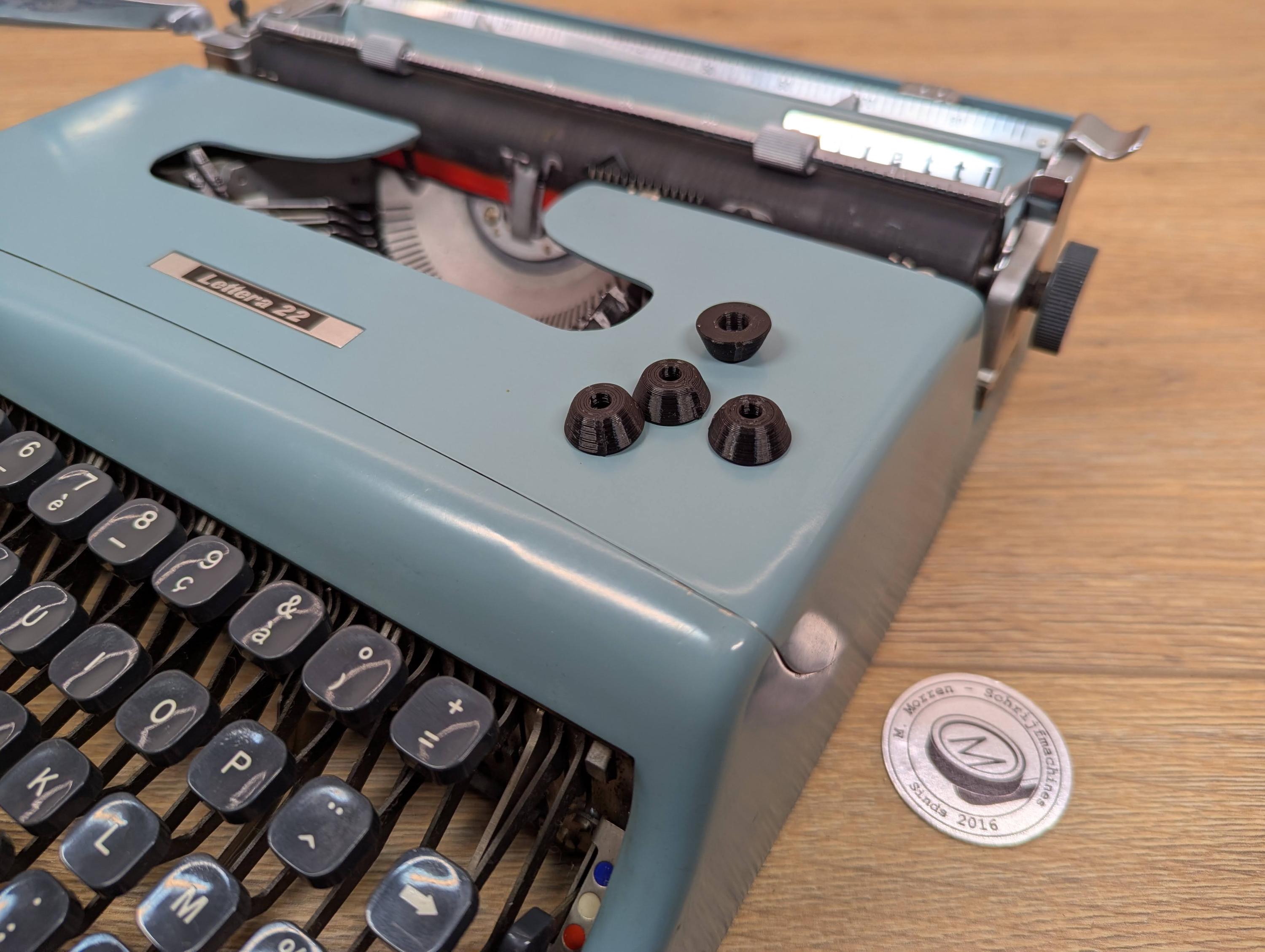 Olivetti Lettera 22 タイプライター ミントグリーン Olivetti Lettera 22 タイプライター ミントグリーン