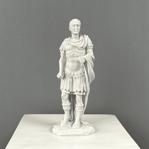 Julius Caesar Bust Statue, 25 cm - 10 in, Caesar Bust Sculpture, Roman Statue, Statue Decor
