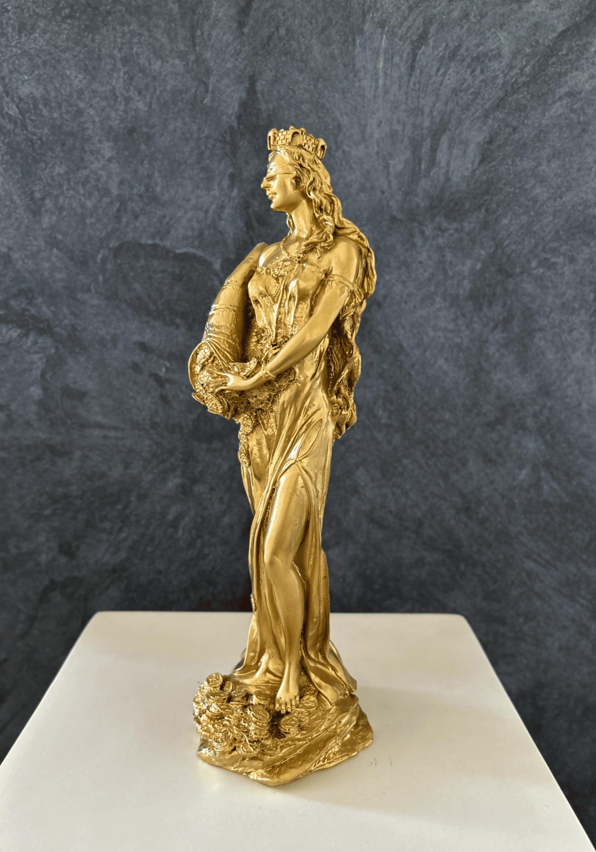 ギリシャの幸運の女神、フォルトゥナ・ティケー、29 cm - 11.5 インチ