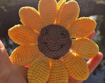 Crochet pattern sunflower – Amigurumi flower crochet PDF – DIY lucky charm, pocket charm, gift idea, digital pattern
