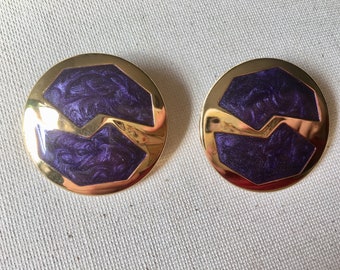 v Vintage 80s purple marble and gold round statement earrings