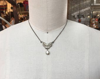 v vintage silvertone rhinestone crystal necklace