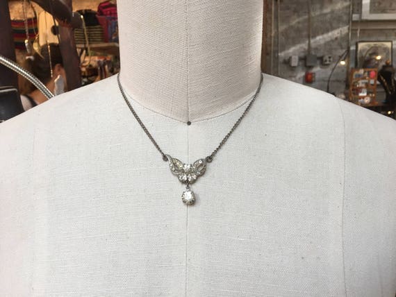 v vintage silvertone rhinestone crystal necklace - image 1