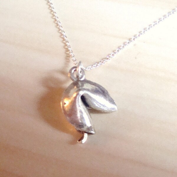 Lucky Fortune Necklace. FREE WORLDWIDE SHIPPING.