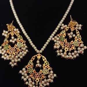 Hydrabadi navratan Pendent set // jadau pendent set // Beautiful handcrafted pendent set with pearls