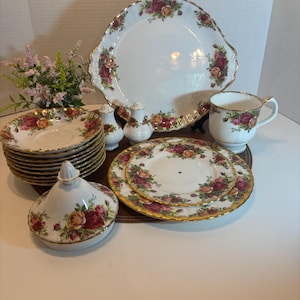 Royal Albert Old Country Roses: England Vintage China - Cake Plate, Salt & Pepper, Mug, Lid