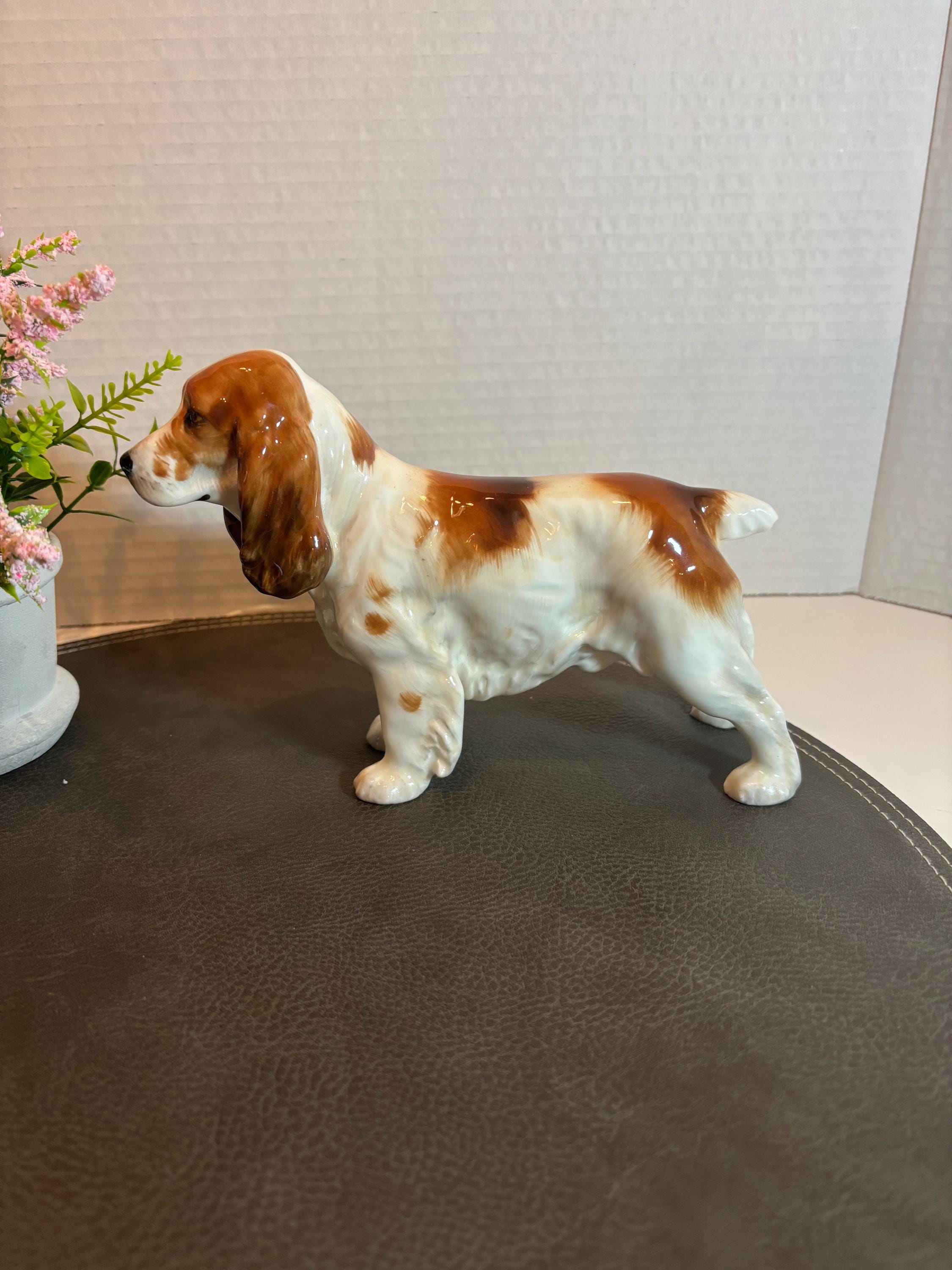 ロイヤルドルトン　コッカースパニエル　バスケット ロイヤルドルトン磁器製犬、コッカースパニエル HN1036、フレデリック