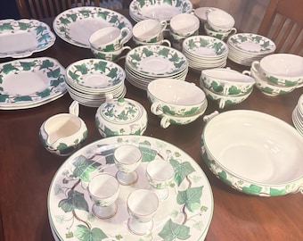 Wedgwood Napoleon Ivy Pattern Salad Dessert Plate 8.25