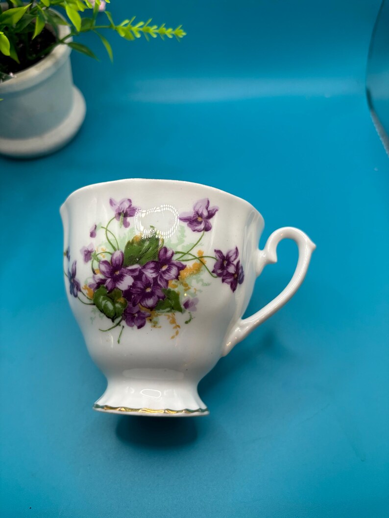 Vintage Windsor Purple Violets Tea Cup and Saucer, Very Good Condition