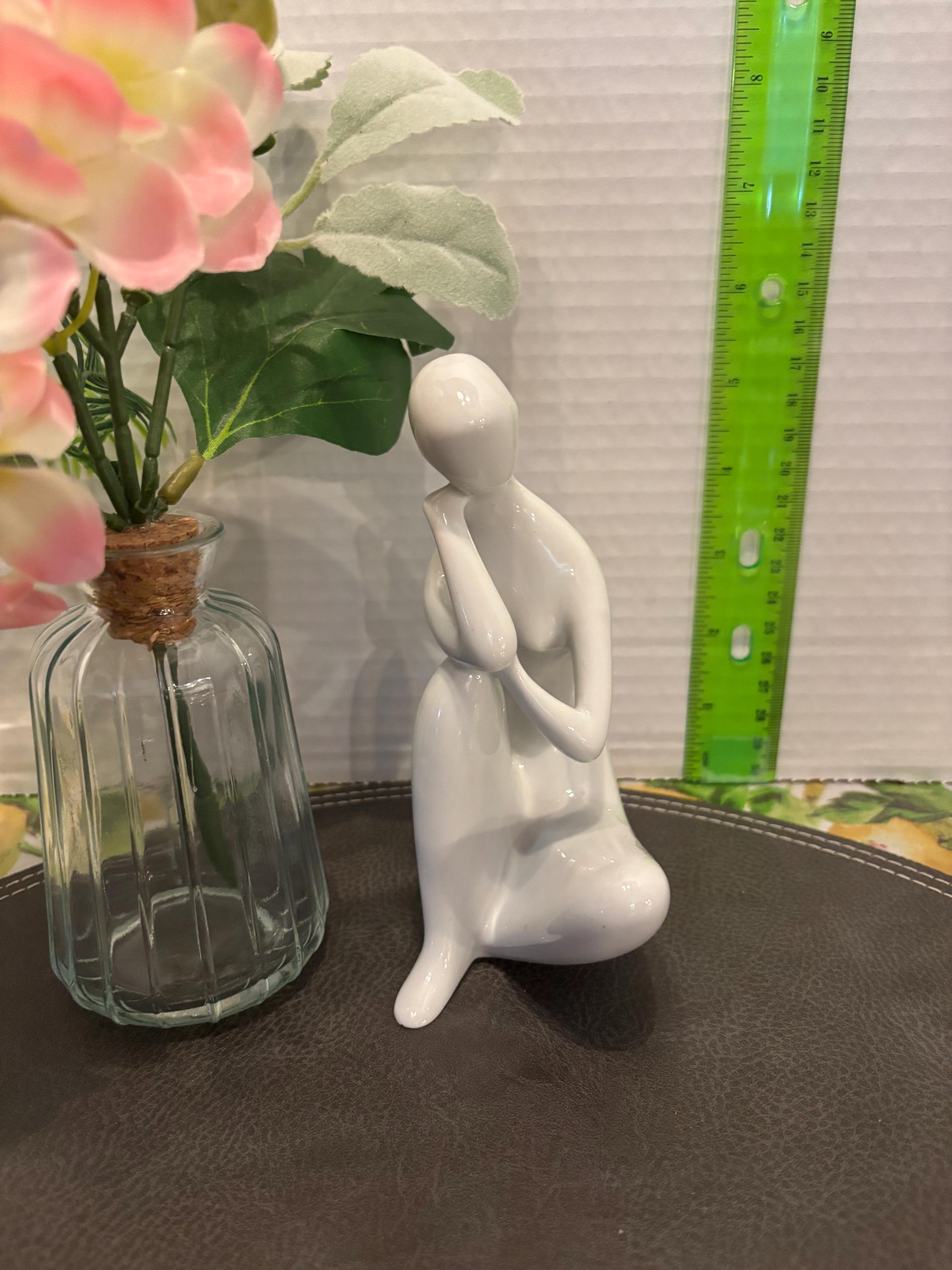  dux オブジェ　Jitka Forejtová Vintage Royal Dux Jitka Forejtova, Czechoslovakia, All White