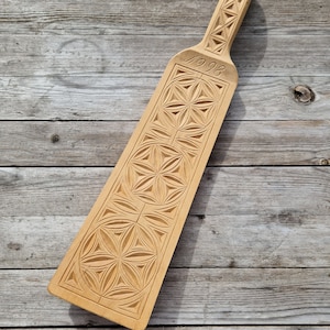 Vintage Norwegian Wool Beater | Hand Carved Wooden Wall Decor | Karveskurd Chip Carving Art | Scandinavian Folk Craft | Rustic Nordic Style