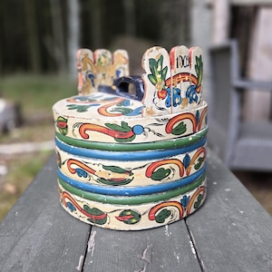 Antique Norwegian Tine Box | Rosemaling Bentwood Box | 1840 1904 Crown Lid Painted Box | Scandinavian Folk Art | Nordic Heritage Collectible
