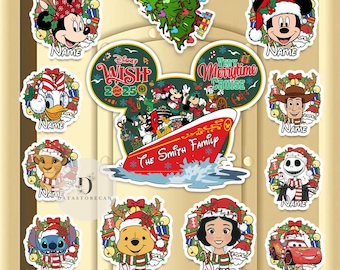 Könnte beinhalten: Eine Sammlung von Aufklebern mit Disney-Charakteren zum Thema Weihnachten. Micky und Minnie Maus, Donald Duck, Simba, Stitch, Winnie Puuh, Schneewittchen und Lightning McQueen sind abgebildet. Die Aufkleber haben einen weißen Rand und enthalten den Text "NAME".