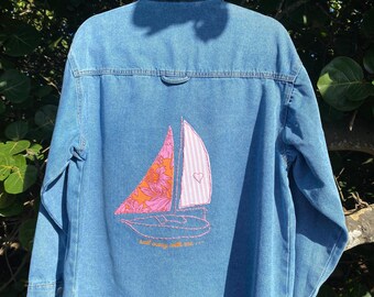 Handbesticktes Denim-Shacket – “Sail Away With Me” – Einzigartige Upcycled-Jacke