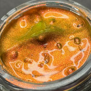 No.18 New CS Chrome Colorshift Chameleon Cosmetic Liquid Eyeshadow in Glass Jar