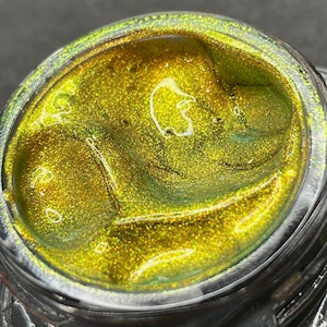 No.19 New CS Chrome Colorshift Chameleon Cosmetic Liquid Eyeshadow in Glass Jar