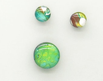 Set of 3 Handpainted Magnets, Acrylic Pour Magnets, Ceramic Magnets, Painted Cabochons, 18 & 30 mm Magnets, Pour Painting, Green Acrylic