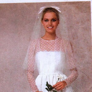 Vintage Wedding Gown Sewing Pattern: Simplicity 9364, Size 12 Bust 34