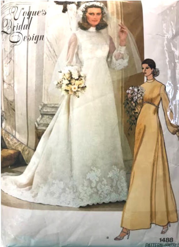 洋書　VOGUE WEDDINGS BRIDES DRESS s-l400.jpg