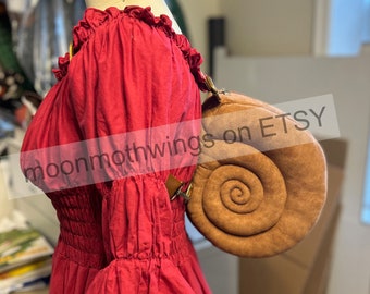 Ren Faire Bag, Goblincore Snail Shell Backpack in Brown, Ren Faire Accessories, Festival Bag, Cottagecore Snail Costume